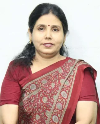 Ms. Rashmi Ravat